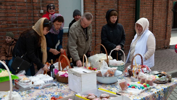 Освящение куличей перед Пасхой - 2024. 