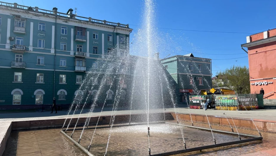 В Барнауле заработали первые фонтаны 