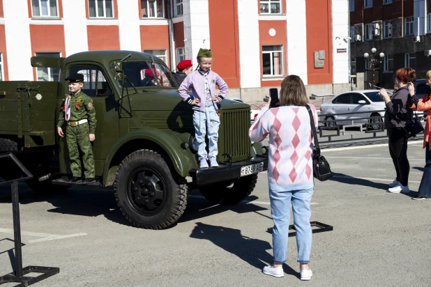 Выставка ретроавтомобилей в Барнауле.