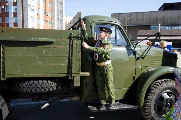 Выставка ретроавтомобилей в Барнауле.