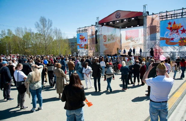 Концерт на площади Сахарова.