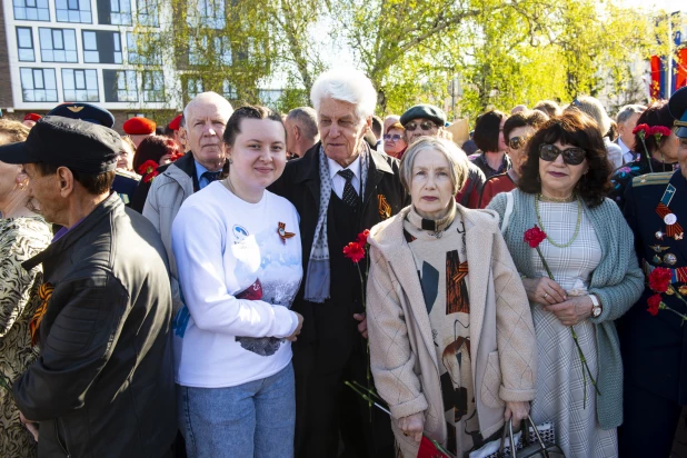 Мемориал славы в Барнауле 9 мая.