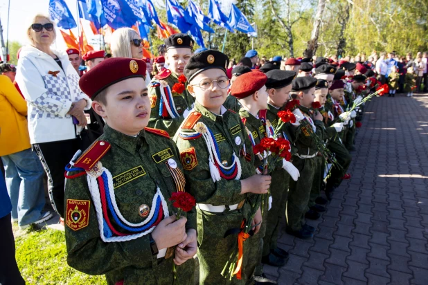 Мемориал славы в Барнауле 9 мая.