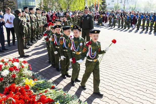 Мемориал славы в Барнауле 9 мая.