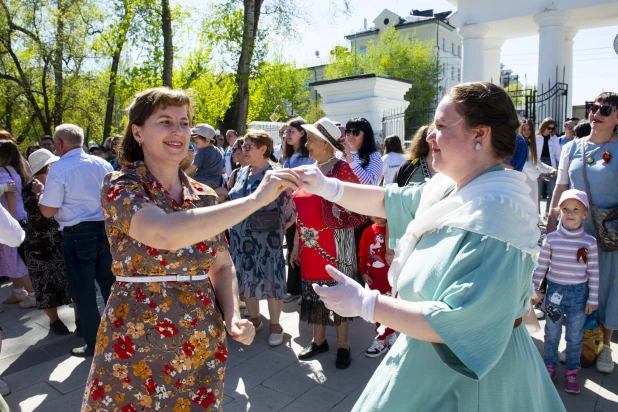 «Бал Победы» в Изумрудном парке.