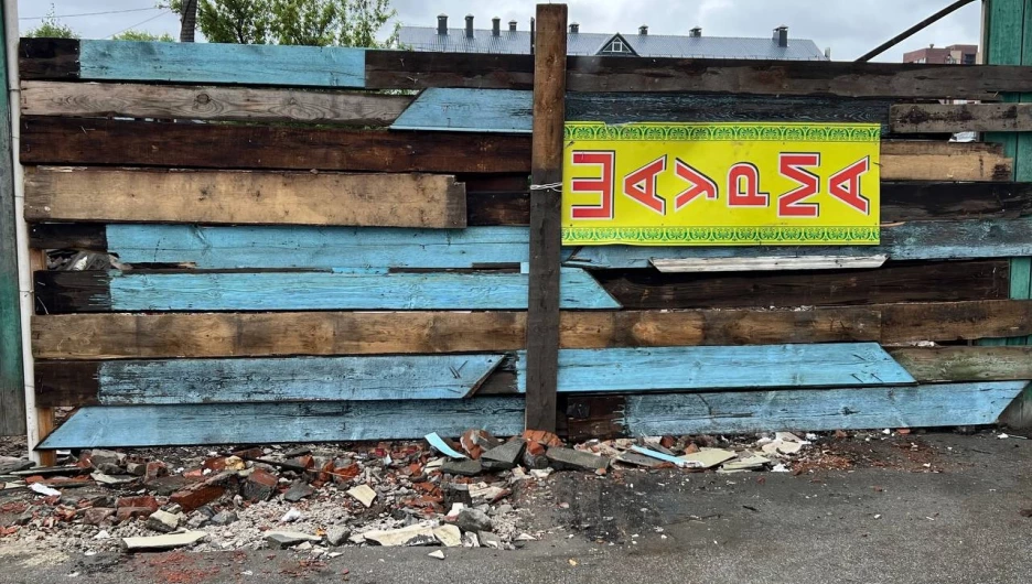 Снесли киоск «Каспий», шаурма которого находилась в топе у барнаульских студентов