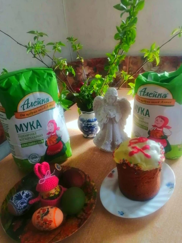 Работа представленная на конкурс «Мой нарядный кулич».