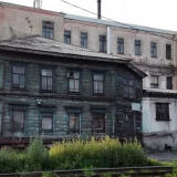 В Барнауле разбирают и готовят к сносу бывшую советскую обувную фабрику