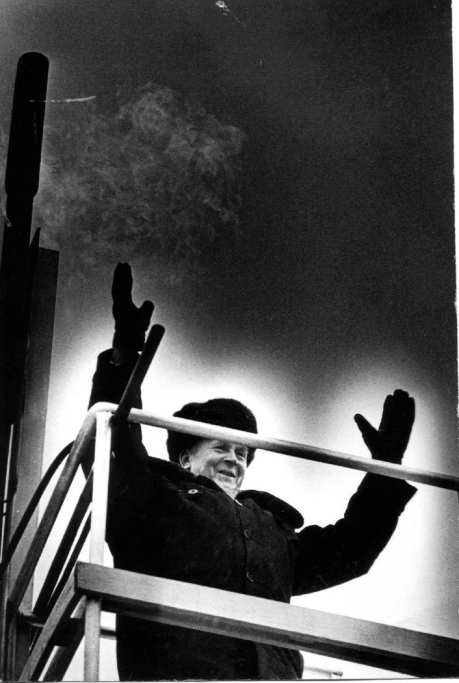А. И. Мельников на митинге по случаю «прихода» природного газа в Барнаул. 1990-е гг.