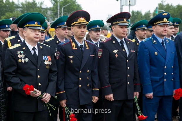 Митинг в Барнауле в честь Дня пограничника. 