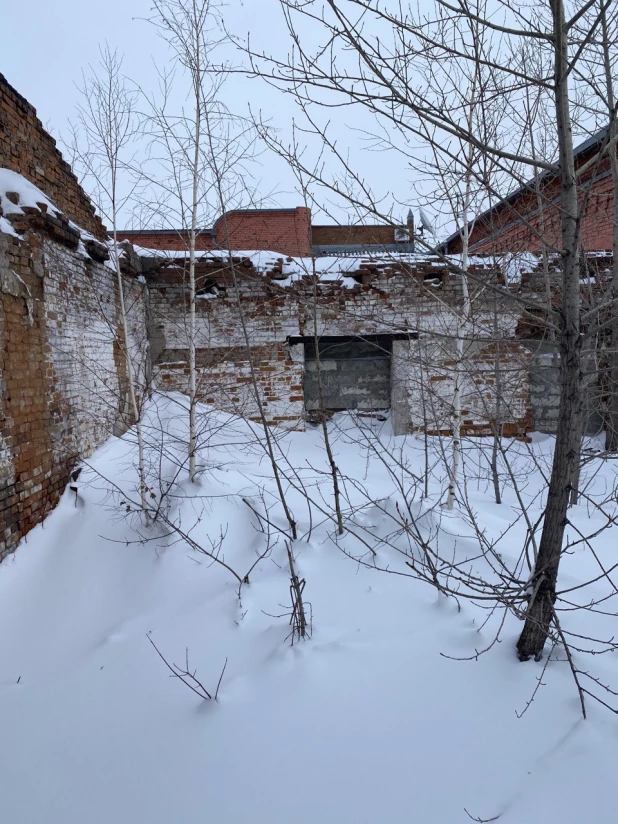 Универмаг торгового дома «Сухов с сыновьями» на улице Мало-Тобольская до реставрации.