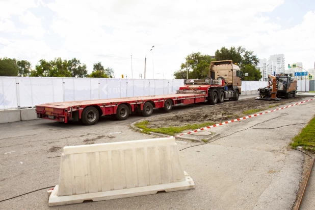 В Барнауле перекрыли участок на Павловском тракте.