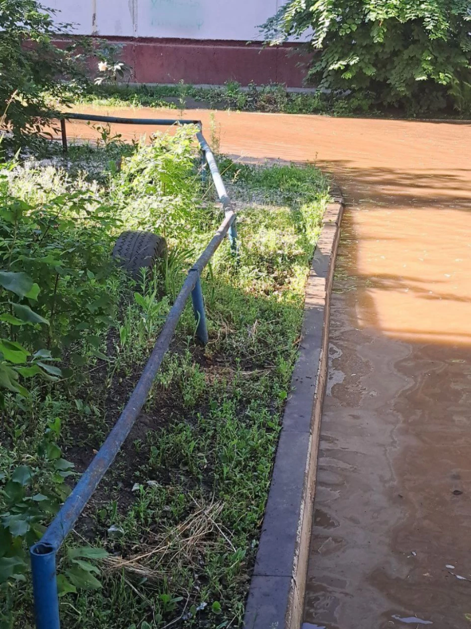 В Бийске по улицам разлилась вода