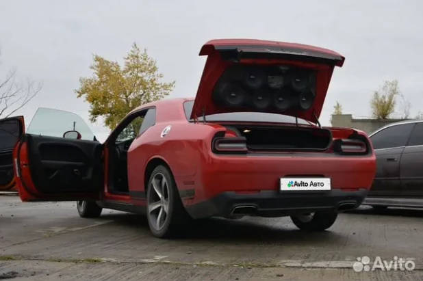 Dodge Challenger 2019 года выпуска. 