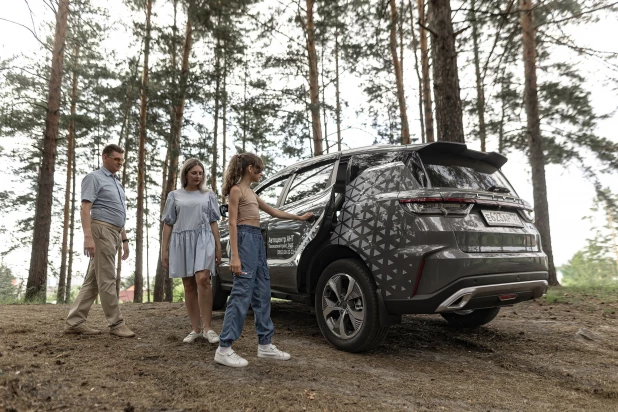 Автоцентр АНТ представил новый современный кроссовер Livan X6PRO.