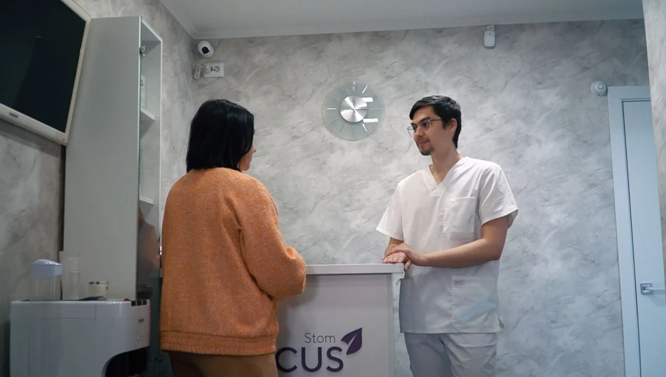 В Барнауле пациентам предлагают высокоточную имплантацию зубов по акции