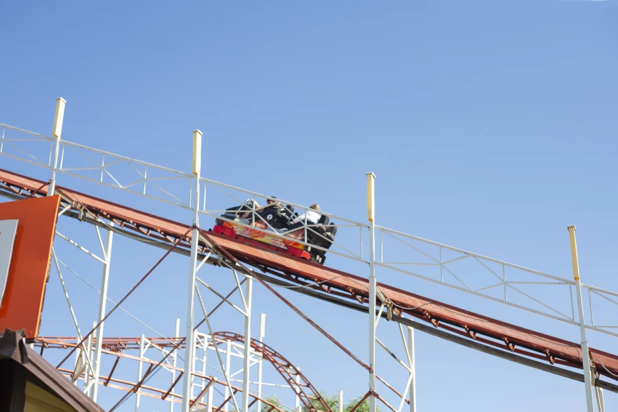 Аттракционы в парке &quot;Арлекино&quot;.