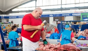Сколько стоит мясо в Барнауле на Новом рынке и что продают.