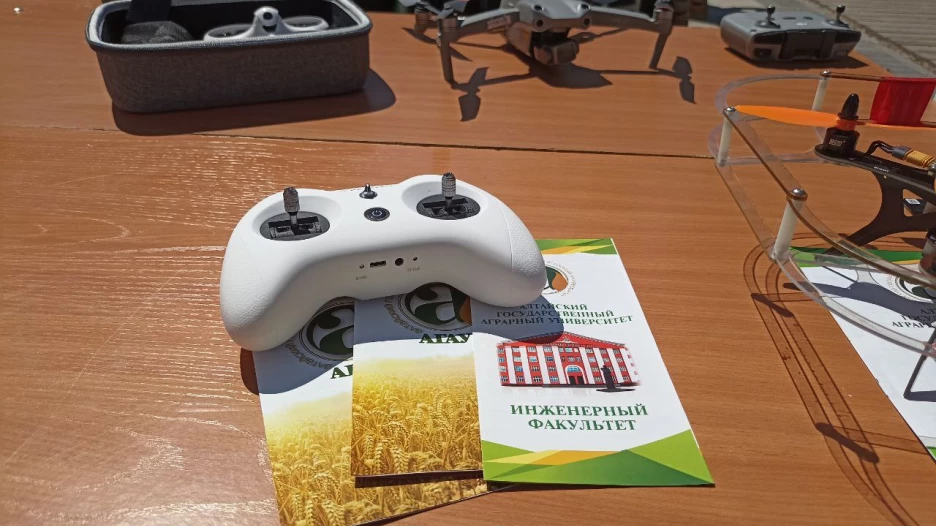 Чем завлекали на ярмарке профессий в Барнауле. Июнь 2024.