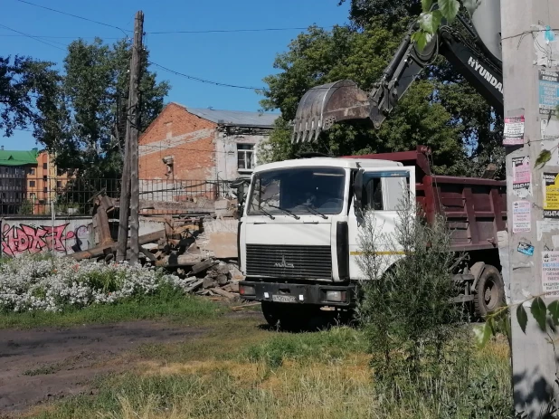 Снос дома на ул. Короленко, 112.  