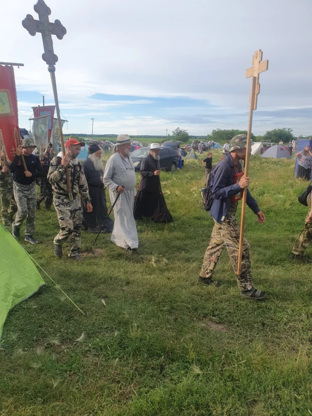 Завершился Крестный ход в Коробейниково.