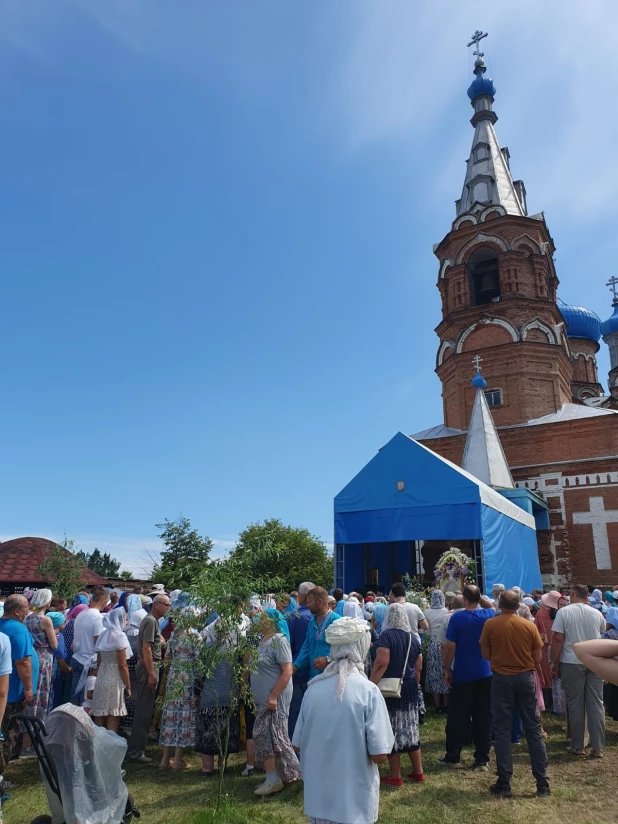 Завершился Крестный ход в Коробейниково.