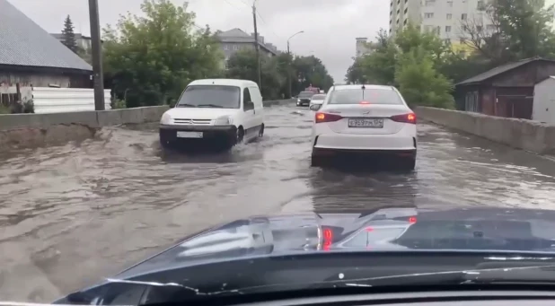 Потоп в Барнауле, 9 июля 2024. 