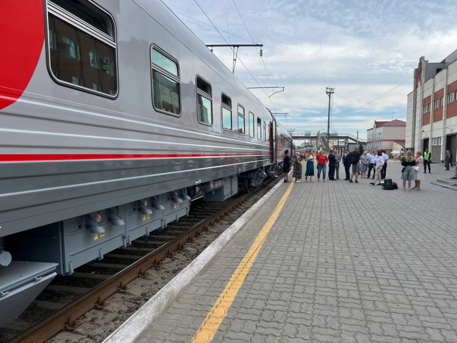 В Барнауле показали новый плацкартный вагон. 