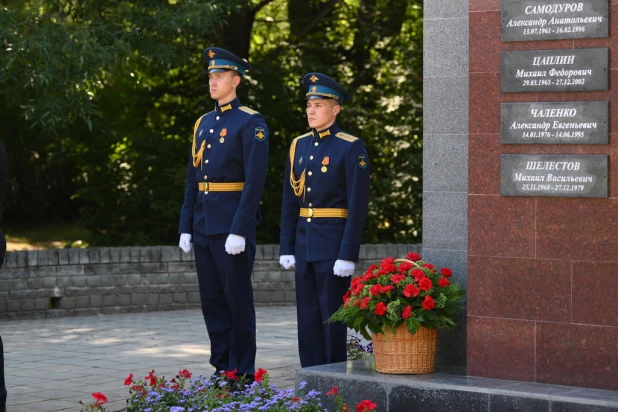 Празднование дня ВДВ в Барнауле. 