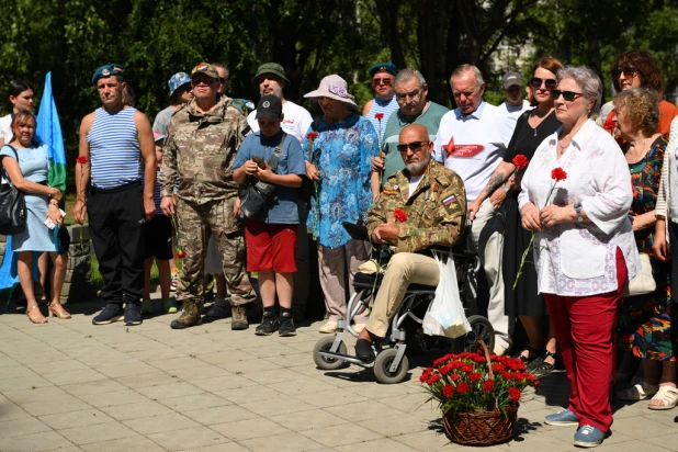 Празднование дня ВДВ в Барнауле. 