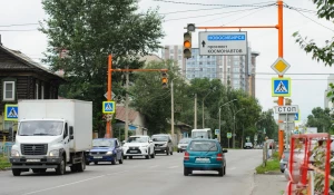 Перекресток ул. Никитина и пр. Комсомольского.