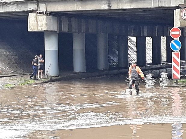 Проезд под мостом на пр. Калинина. 