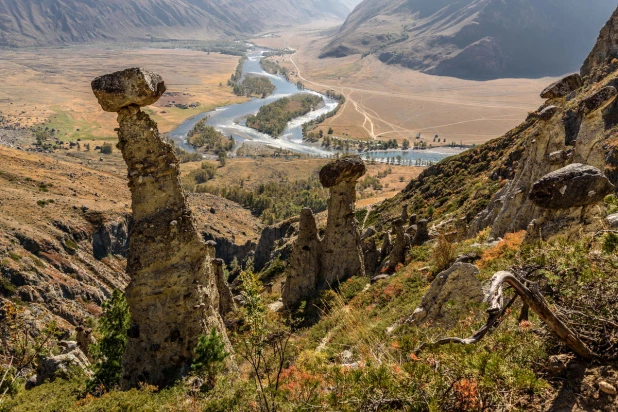 Каменные грибы в урочище Аккурум.