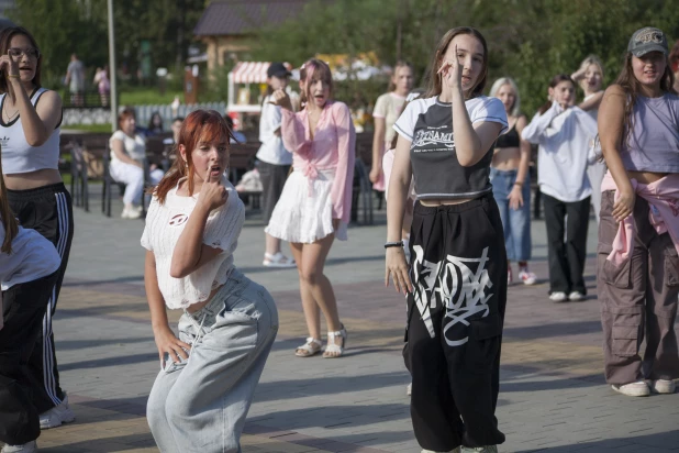 K-pop random dance в парке «Центральный».