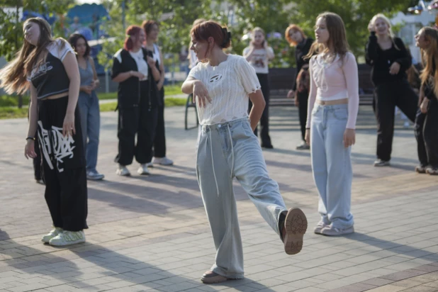 K-pop random dance в парке «Центральный».