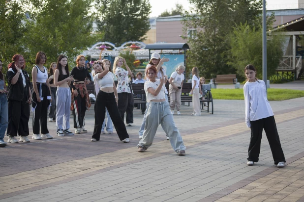 K-pop random dance в парке «Центральный».