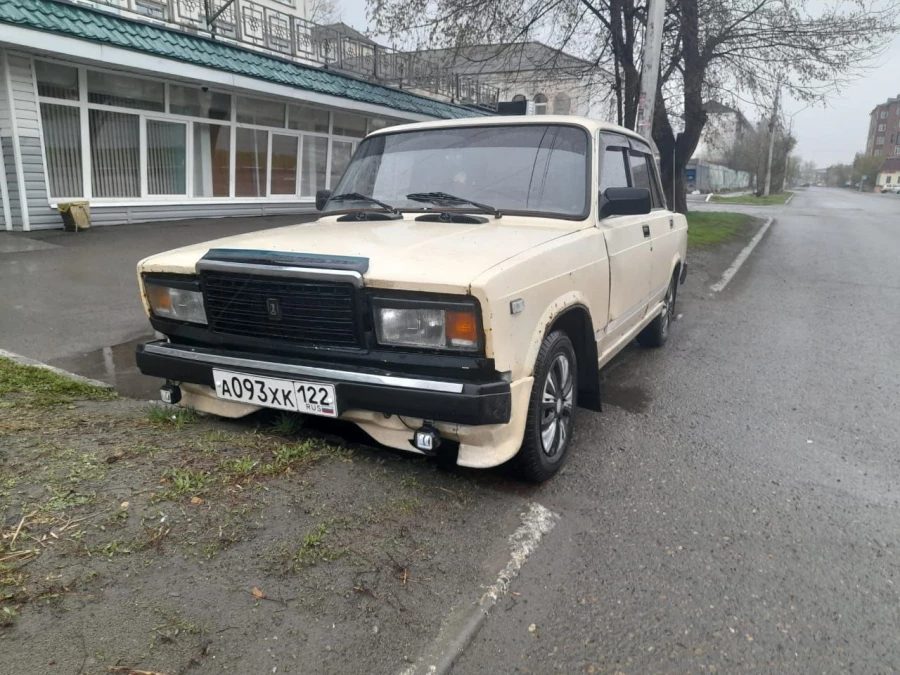 В Алтайском крае угнали автомобиль.