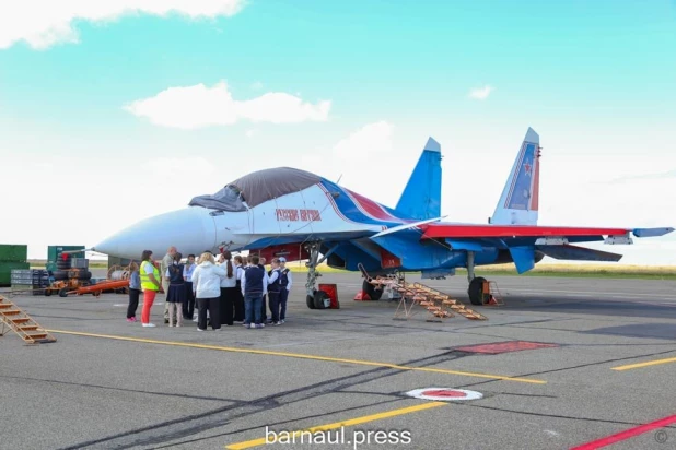 «Русские витязи» провели экскурсию для барнаульских школьников