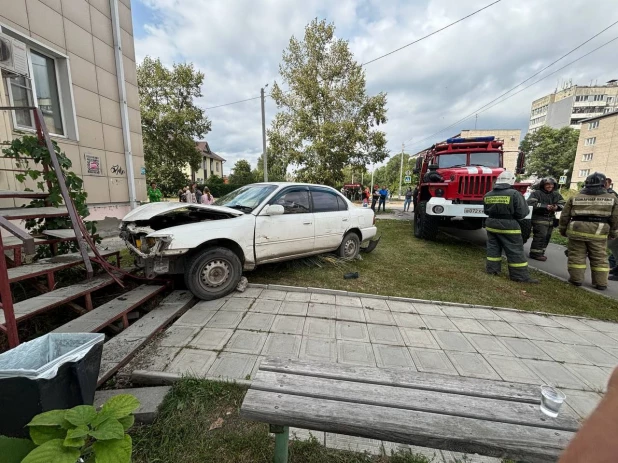 74-летняя женщина погибла в результате ДТП в Алтайском крае.