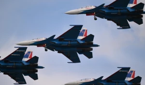 "Русские Витязи" над акваторией Оби.