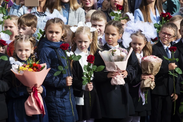 Торжественные линейки в честь Дня знаний прошли в Барнауле.