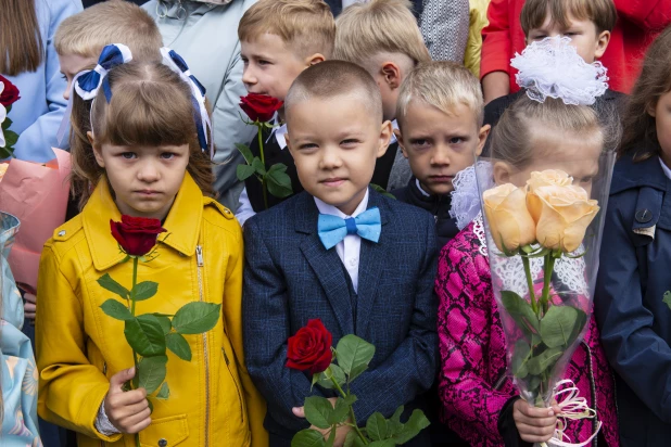 Торжественные линейки в честь Дня знаний прошли в Барнауле.