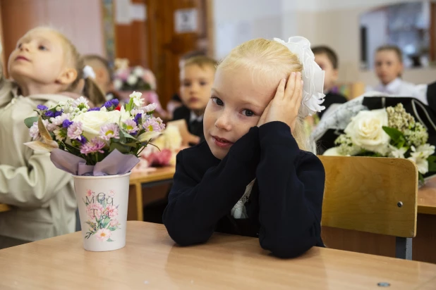 Торжественные линейки в честь Дня знаний прошли в Барнауле.