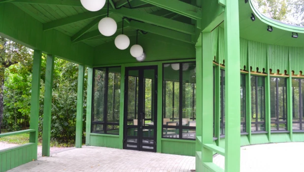 В Изумрудном парке.