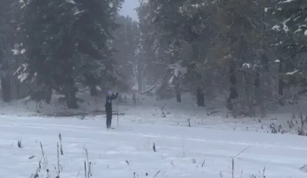 На Алтае лыжный сезон открыли в сентябре.