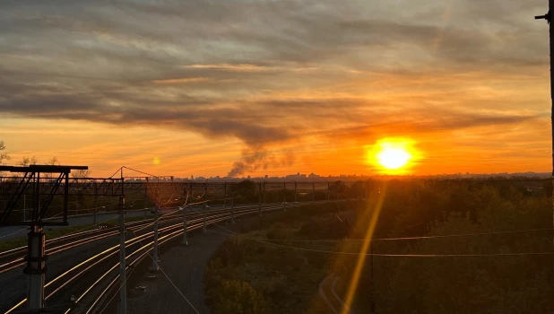 Дым от пожара в Барнауле видно в Новоалтайске.