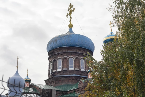 Покровский кафедральный собор, Барнаул.