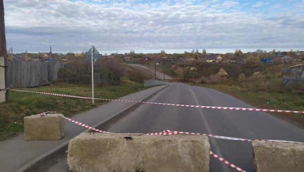 Прорвало дамбу в Шелаболихе