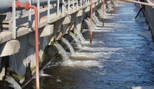 Канализационные очистные сооружения водоканала.