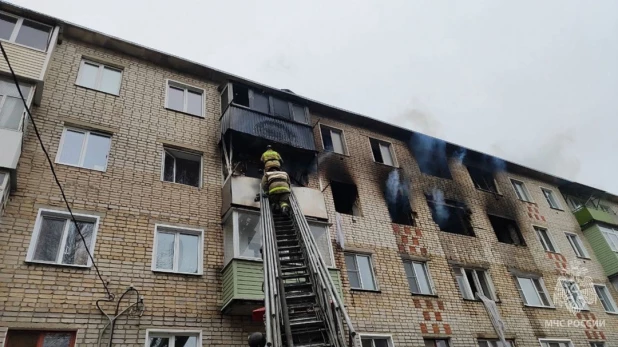 Дом в Кирсанове после взрыва газа.